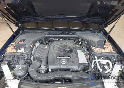 2017 Mercedes-Benz E 300 4Matic z USA, uszkodzony, nr VIN WDDZF4KB2HA049191